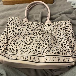 VS tote
